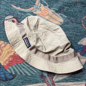 Vintage Y2K Patagonia Kids or Adult Beige Packable Bucket Hat - Sun Protection L